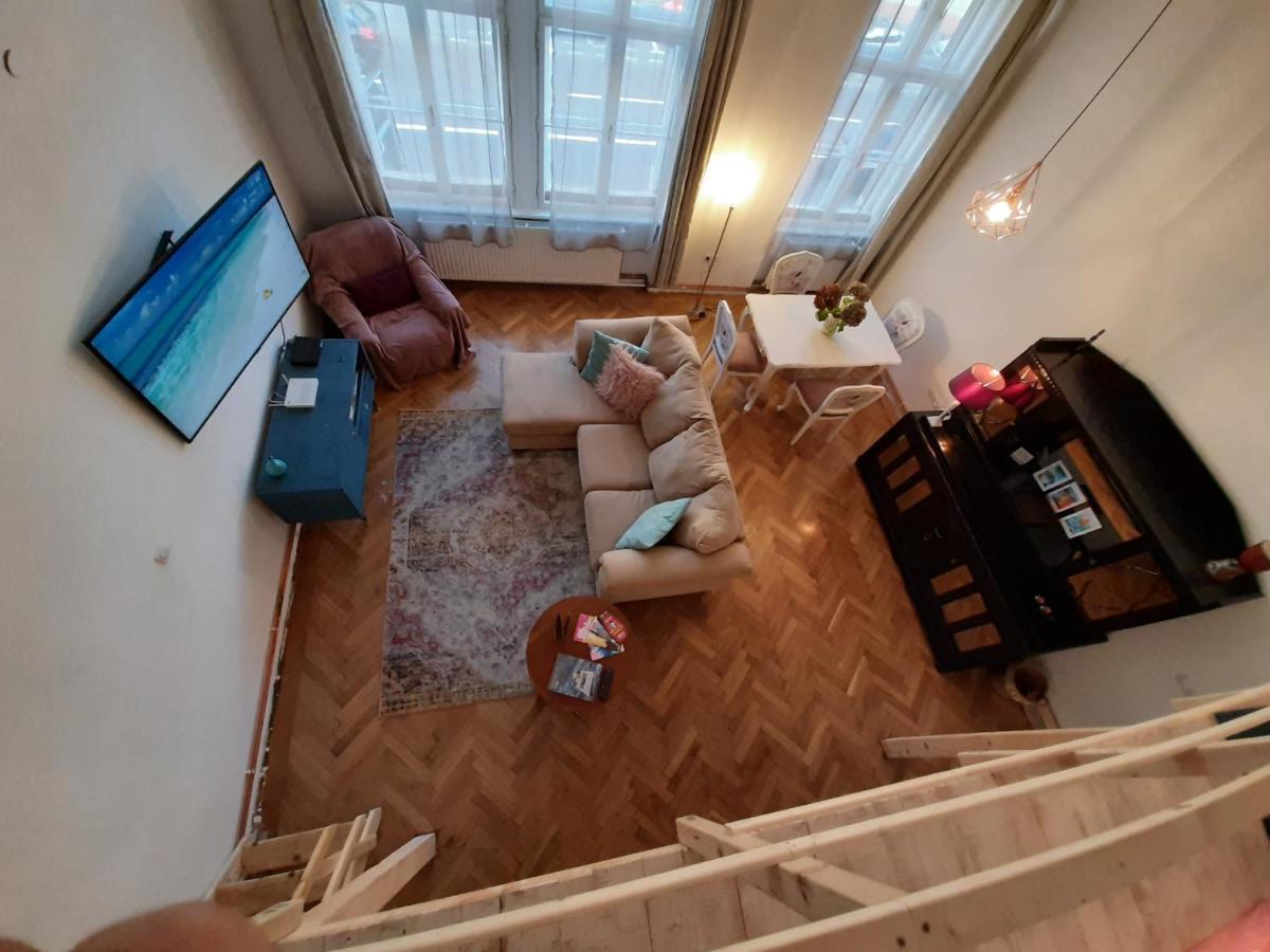 Central Loft Apartment Брашов Екстер'єр фото