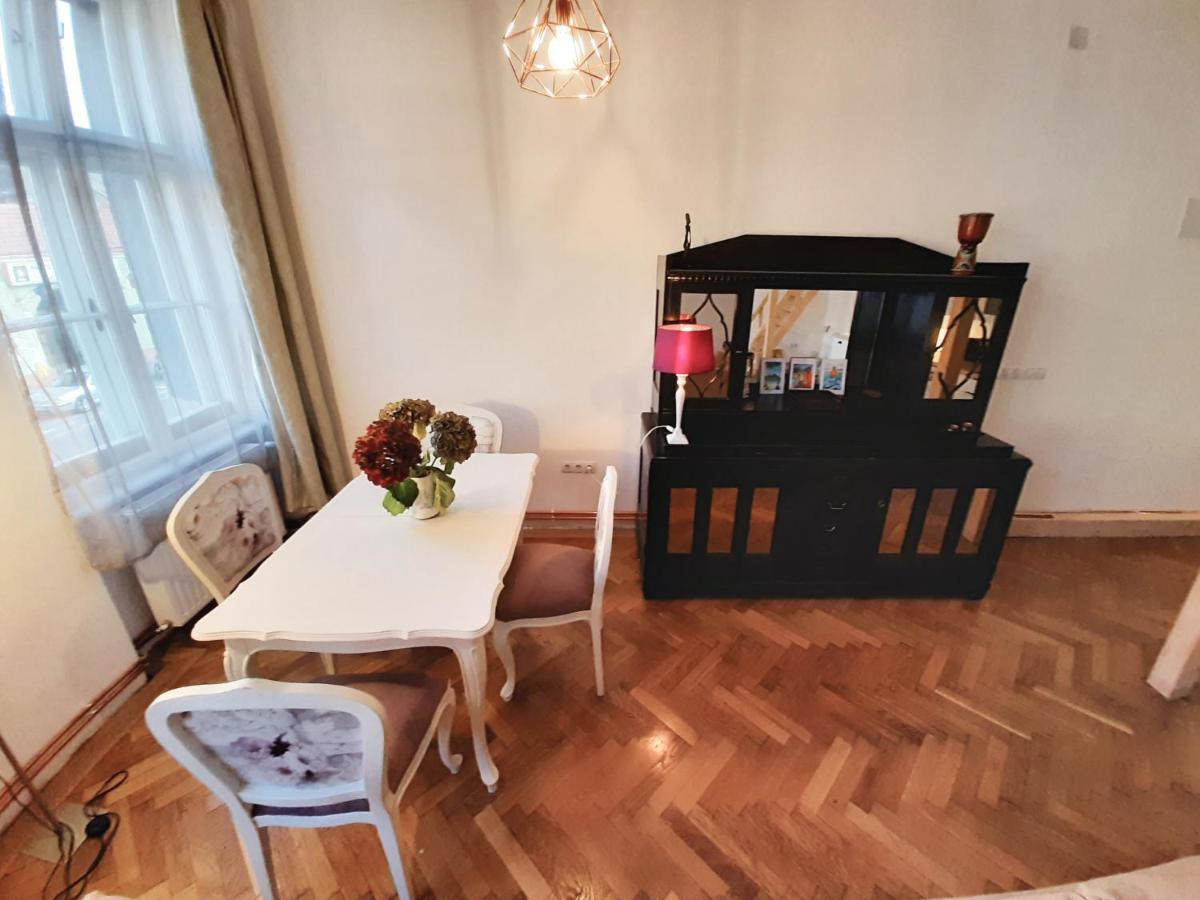 Central Loft Apartment Брашов Екстер'єр фото